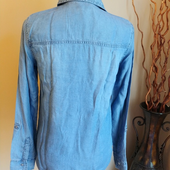 NWT Girls chambray button down top - Picture 2 of 3